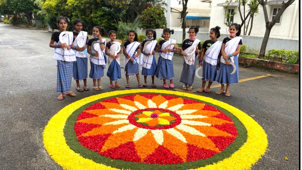 Onam dance for kids folk dance dance  kidsvideo  littlewonders  folksong  nadanpattukalmalayalam