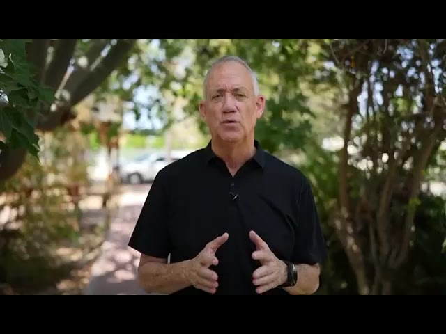 "דבריו של אבו מאזן בזויים ושקריים": גנץ על דברי אבו מאזן • צפו