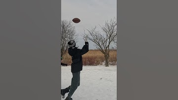 Colin gooit een absolute dime naar AJ voor de touchdown🤩 #shorts #sports #viral #football #nfl #fyp