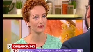 видео золота рибка акваріумна