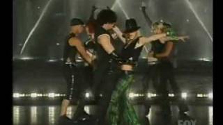 Britney Spears - Im A Slave 4 U Billboard Music Awards 2001