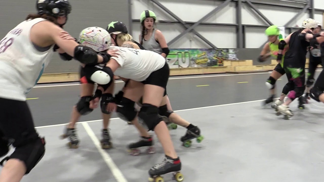 Roller derby queens YouTube