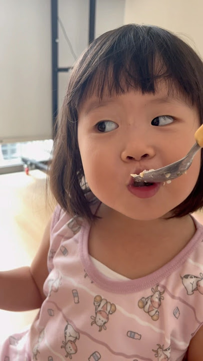 Anak kecil doyan makan pare #babygirl #pare #shorts