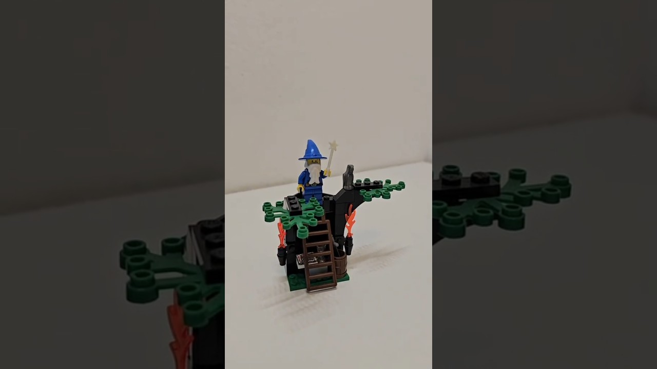 Всего один! Один замок LEGO!