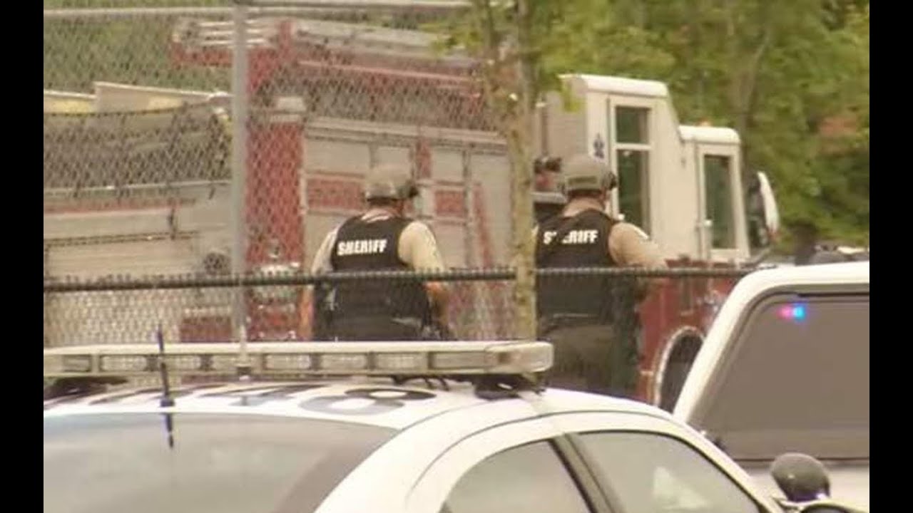 [VIDEO] Reynolds High School SHOOTING Troutdale, Oregon Dispatch Audio