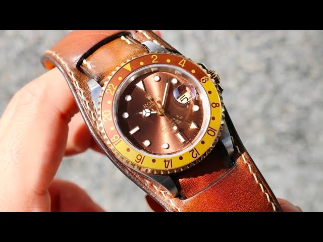ロレックス】 人気モデル「GMT マスターⅡ」がもっとワイルドに。台座 
