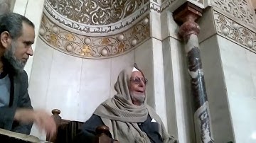 الشيخ عبدالحكيم عبداللطيف شيخ عموم المقارئ المصرية والتوجيه اللغوي لـ(بطونه/بطونها)بالنحل