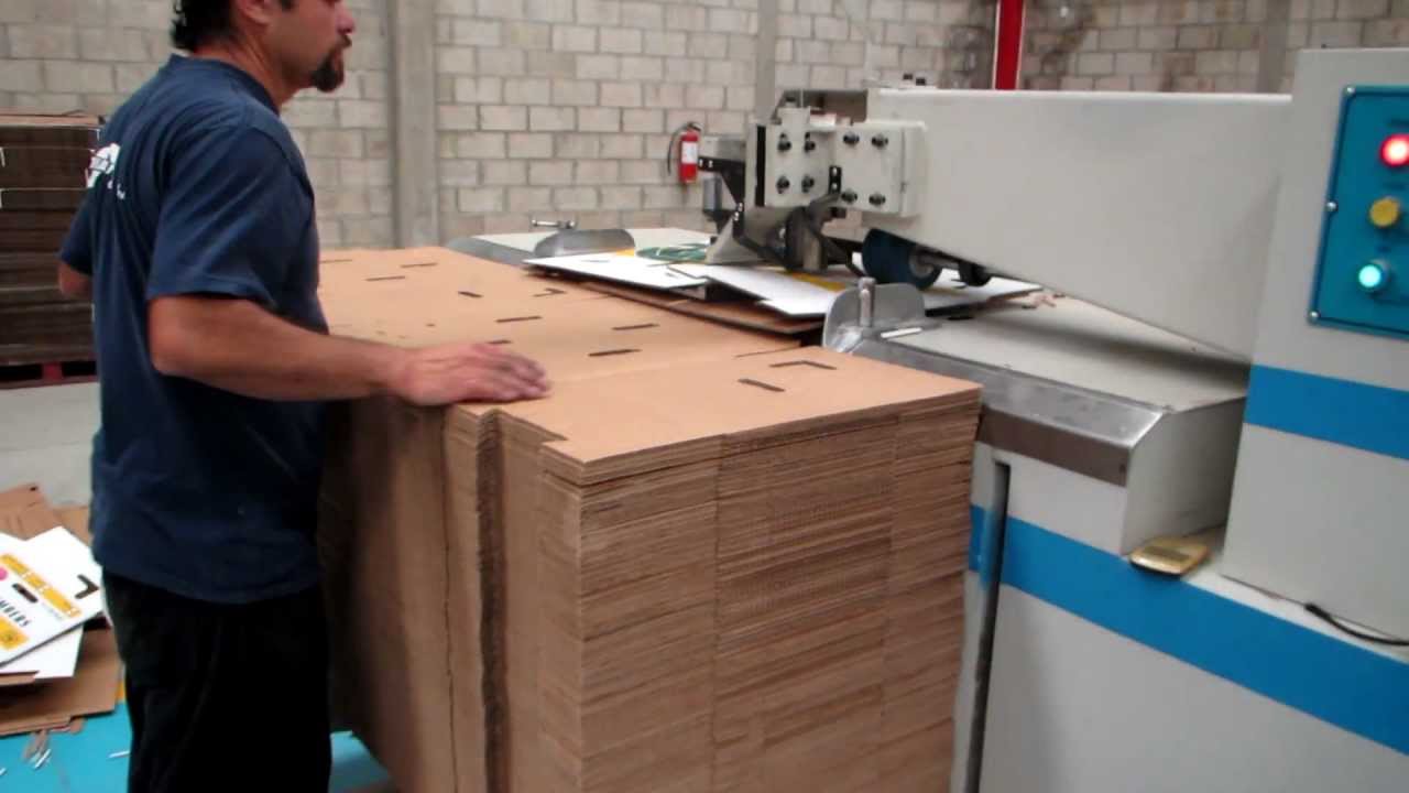 Grapadora semi automatica para caja de carton - YouTube