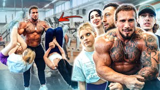 Thumbnail for Ich verwende Frauen als Gewichte