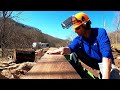 E22 - Oversized logs on a sawmill