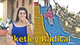 Dona Jacinta levou Ketley pra brincar no parque da Criança