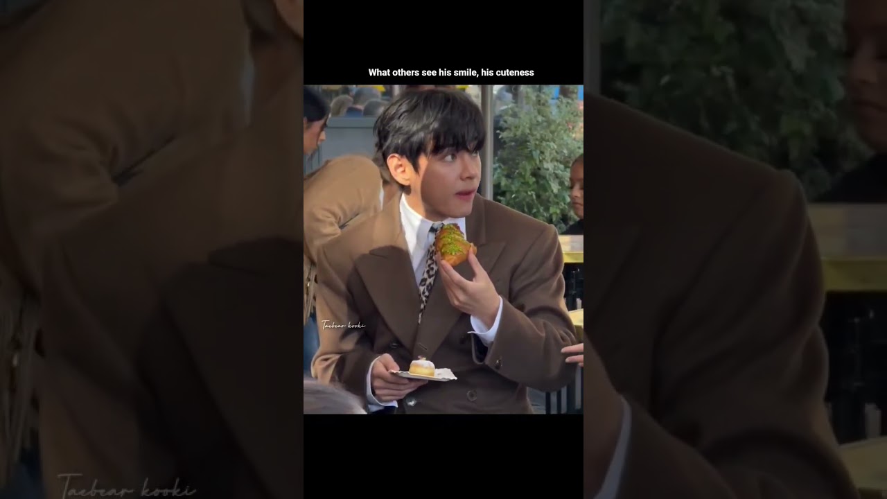 his smile but his hand was shaking because of social anxiety 🥺🤍