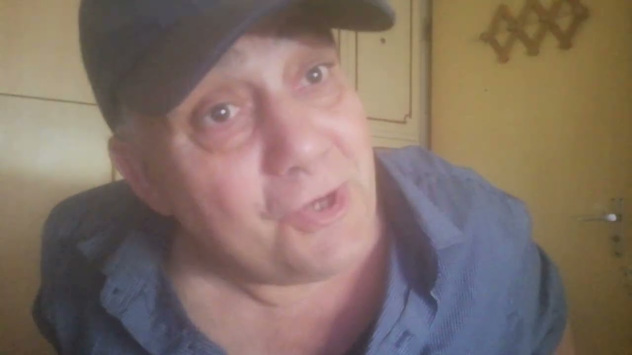 Grande brano dei Dik Dik dal titolo Senza luce cantato dal sottoscritto. 🎸🎼🎵🎧🎻🎹🎤🥰🆗