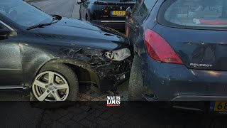 Automobilist Botst Tegen Geparkeerde Auto