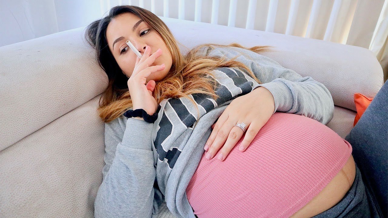 Smoking While Pregnant Inside The House Youtube