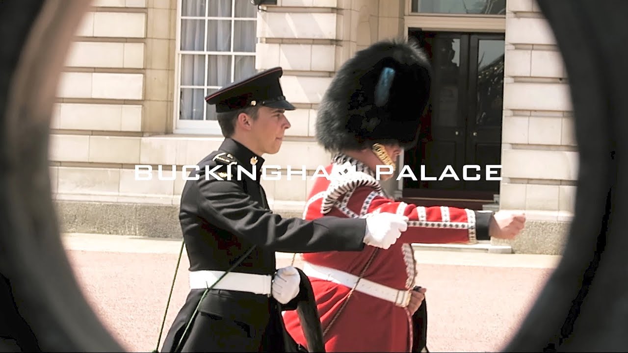 イギリス ロンドン旅行12 バッキンガム宮殿 衛兵交代式とバンド Changing Of Guard At Buckingham Palace London Travel 12 Youtube