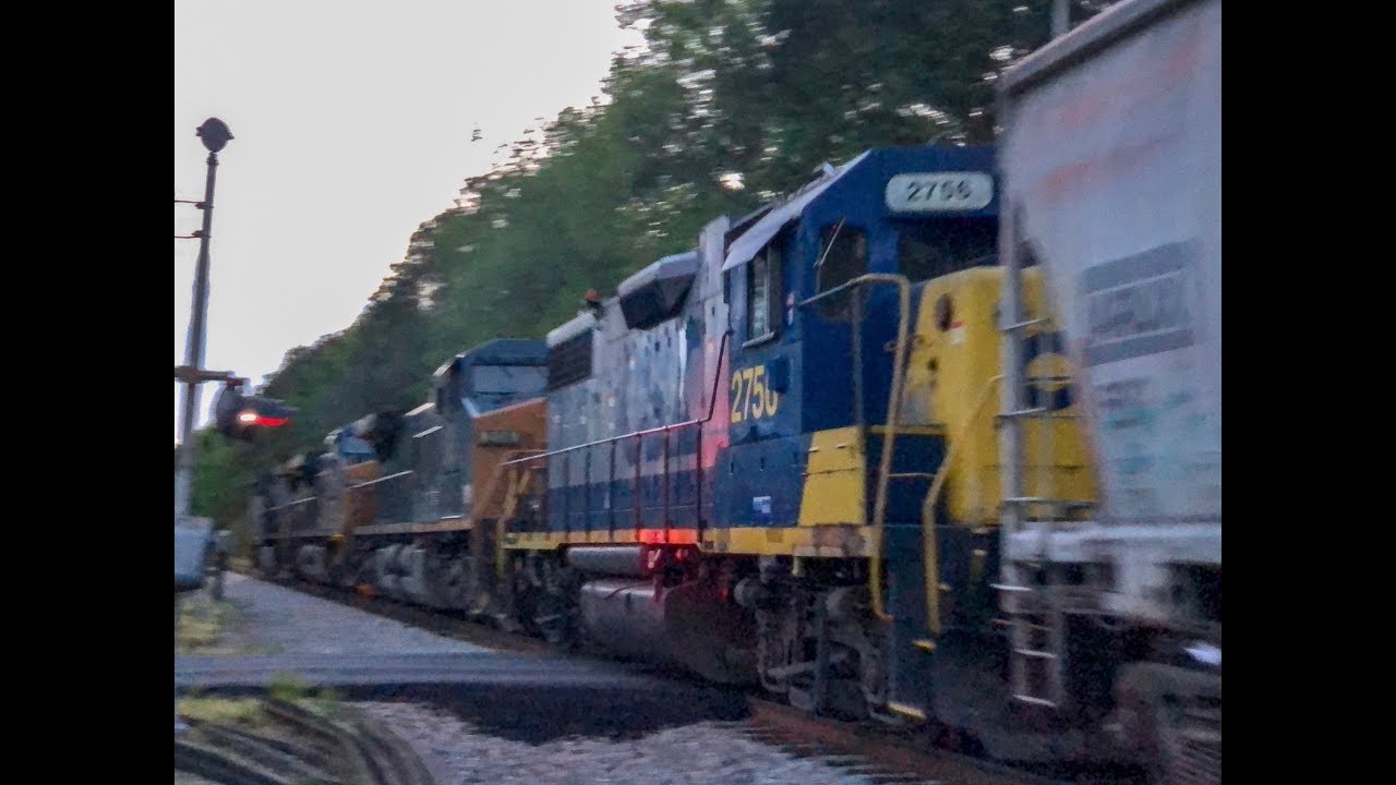 YN2 GP38-2 on Q401!