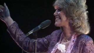 Dusty Springfield(10/11)Quiet please,there's a lady on stage