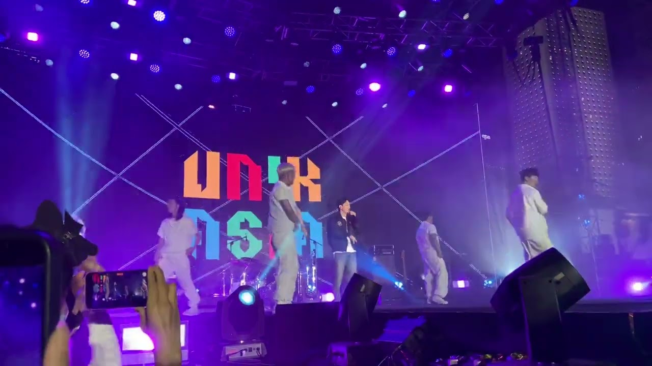 221210 UNIK ASIA Festival HK GOT7 JAYB song1. Switch it up