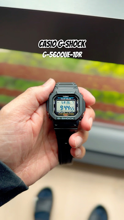 Admiring this Casio G-Shock G-5600UE-1DR before taking it to battle of today! #classic