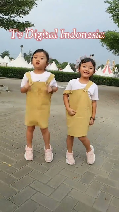 Saudara kembar adalah teman terbaik yang sempurna 🌼MAIRA - NAURA🌼 #SHORTS