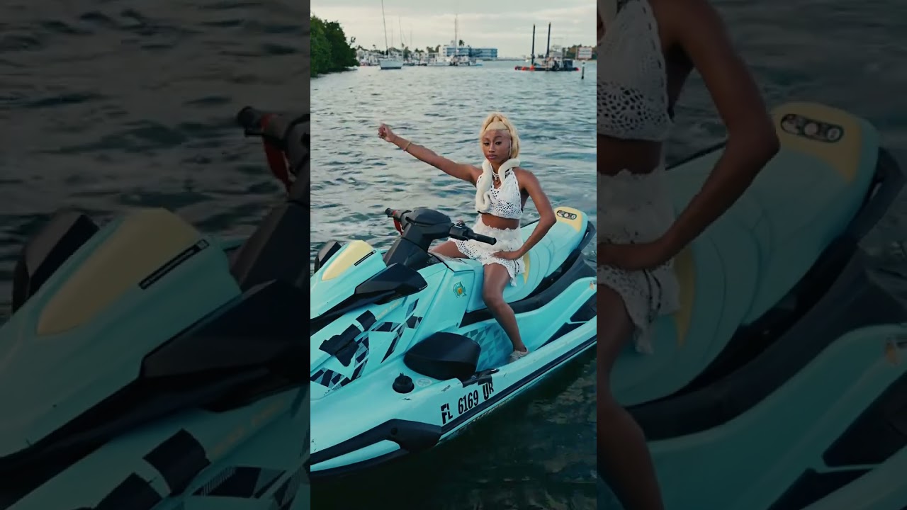 ROLLING LOUD IS APPROACHING 👱🏿‍♀️ STREAM BOAT FT POOSHIESTY 🐍 #FREEMYSLIME 💚