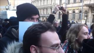 Акция протеста у арки Генштаба в Санкт-Петербурге 7 апреля 2016