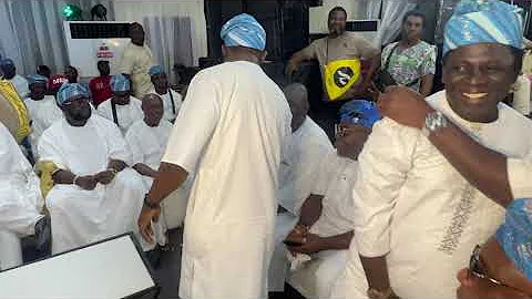 ALAO MALAIKA AND MC OLUOMO GREETS IN A CODED STYLE PUBLICLY #viral #diorimperial