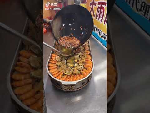 Chinese mukbang cooking and eating seafood show (squids) | 中国のムクバン料理とシーフードショーを食べる #short