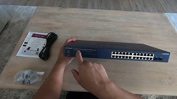 NETGEAR GS724TPP 24 Port POE Smart Ethernet Switch Unboxing