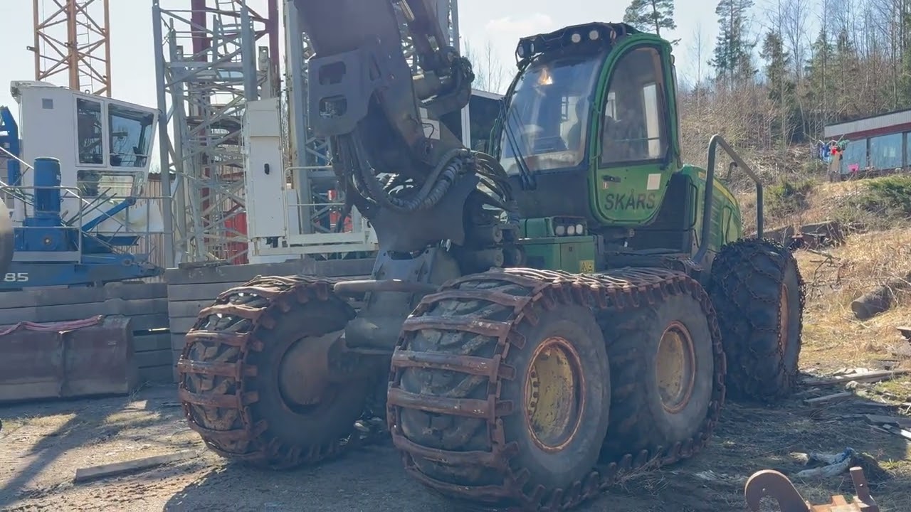 Skördare John Deere 1470E