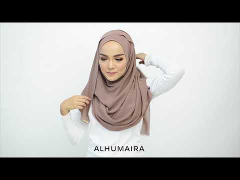 BASIC ESSENTIAL PLAIN SHAWL Styling Tutorial Style 26