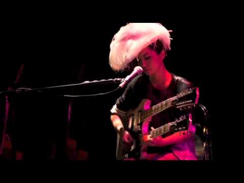 那誰 at 盧凱彤 Ellen Loo "This Land Was Made for You and Me" Live in Hong Kong 07/2012