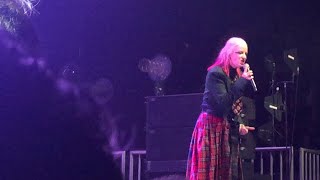 Shirley Manson breaks up fight at KROQ Almost Acoustic Christmas 2023 plus #1 Crush - Garbage live