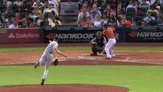 CWS@HOU: Cedeno goes to second base on wild pitch