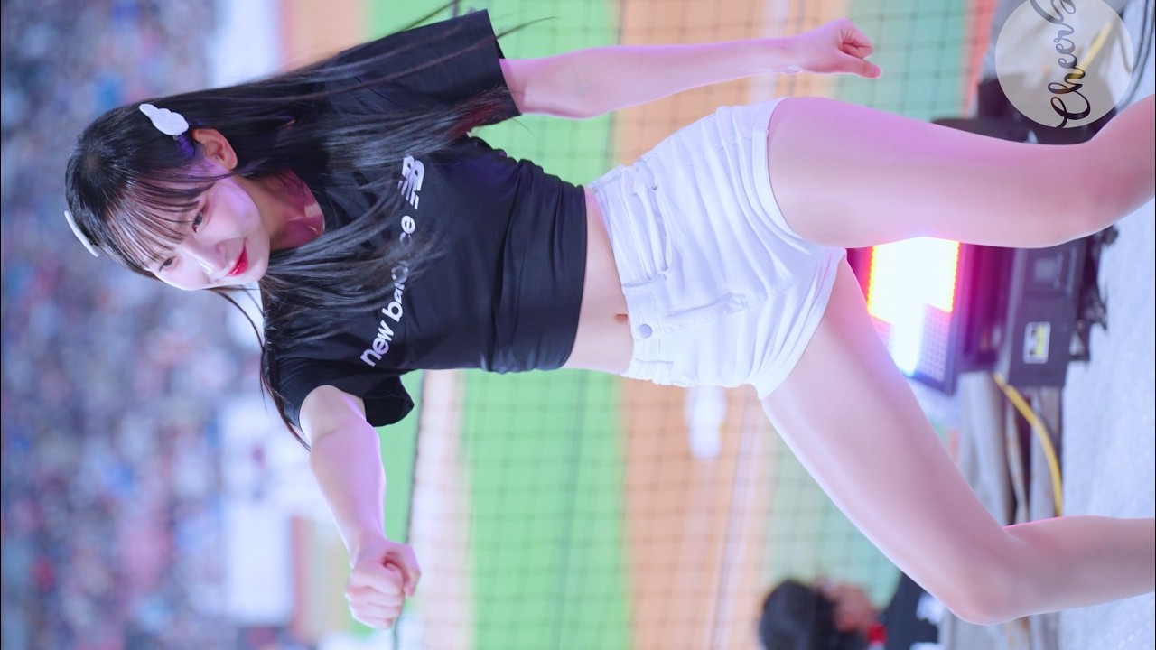 [4K] 야구장에서 오토바이춤?! 정희정 치어리더 직캠 Jeong Hee-Jeong cheerleader KT위즈 250511