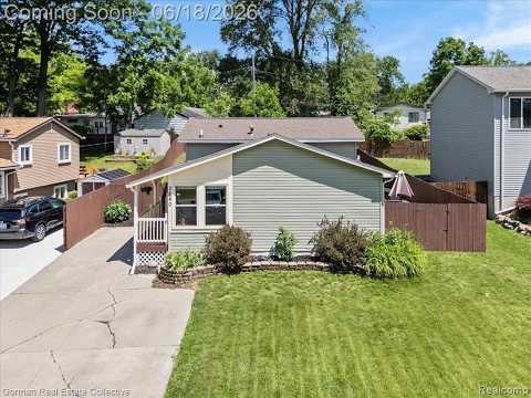 3840 Cass Elizabeth Rd, Waterford Township, MI home video tour