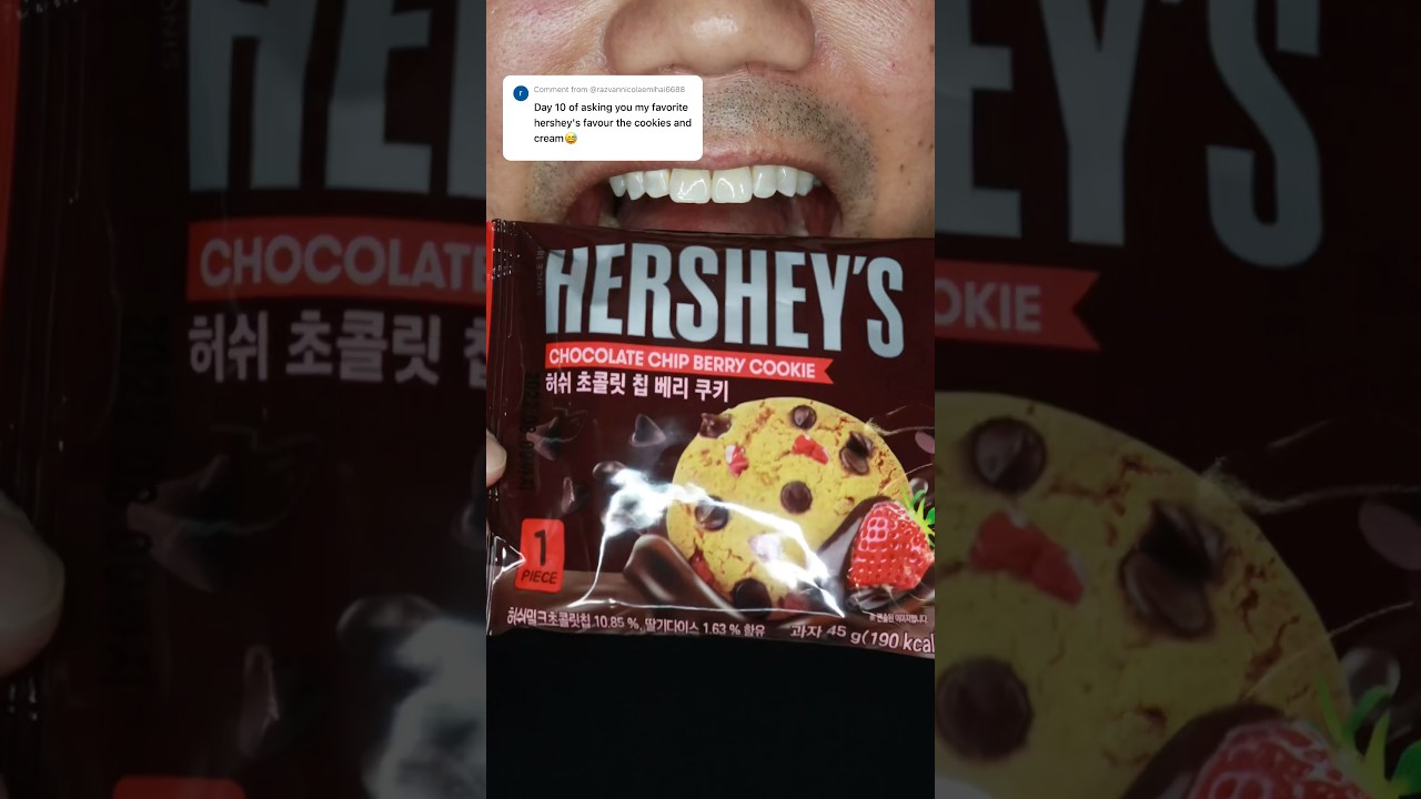 Satisfying ASMR | Hershey’s Chocolate Chip Cookie 🍪