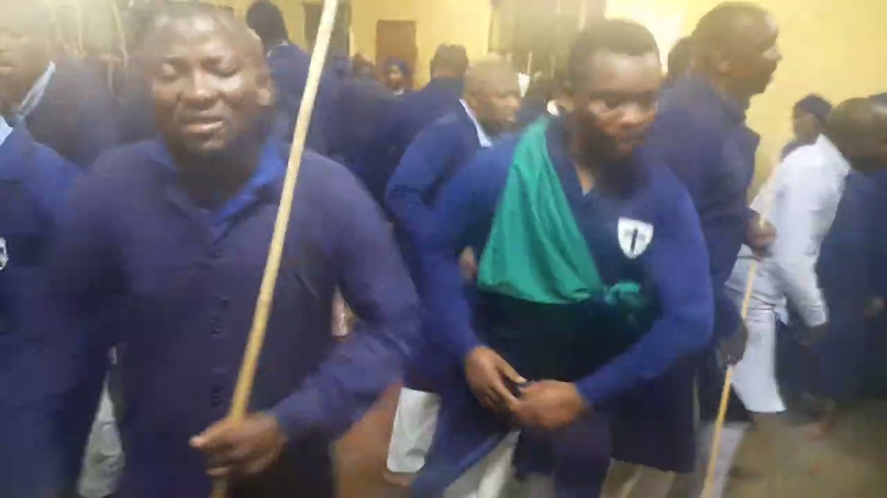 Esibusisweni zion  ministries   (umkhuleko ka happy new year)