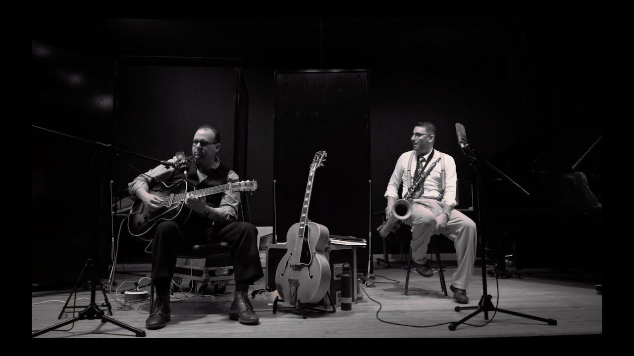 Enric Peidro meets Jonathan Stout - Squatty Roo (Hodges)