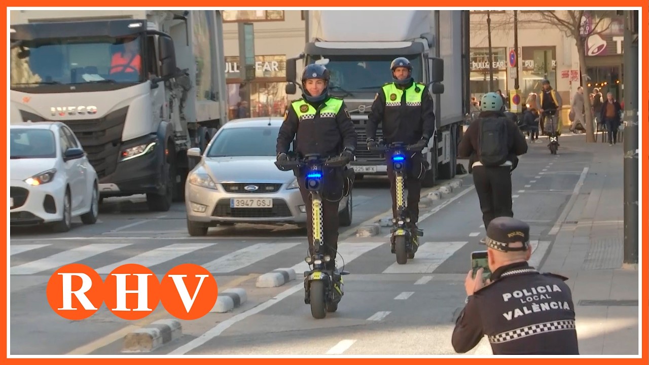 La Policia Local de València estrena una unitat en patinet elèctric