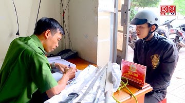 Người dân tích cực giao nộp vũ khí, vật liệu nổ