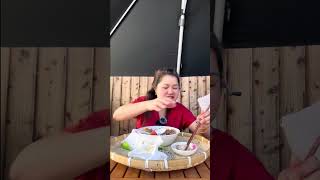 Bún Riêu cho bữa trưa.