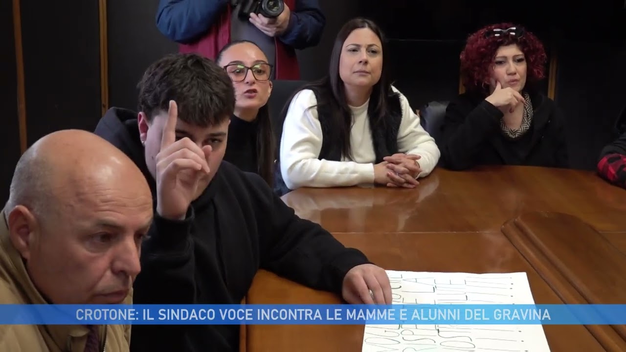 CROTONE: IL SINDACO VOCE INCONTRA LE MAMME E ALUNNI DEL GRAVINA