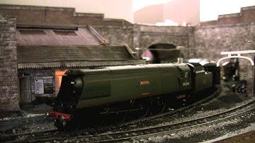 oorail.com | Model Railway Advent Calendar - December 14th 2014 - Hornby