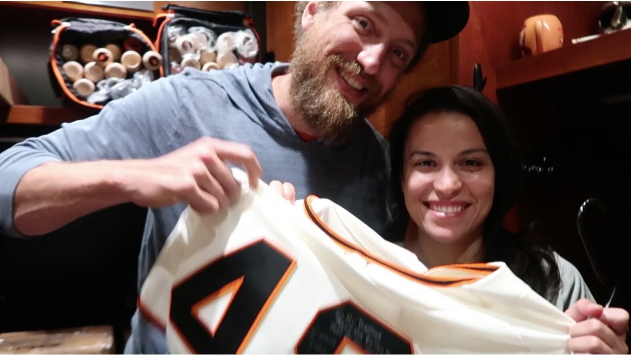 hunter-pence-x-sf-giants-locker-clean-out-2018-youtube