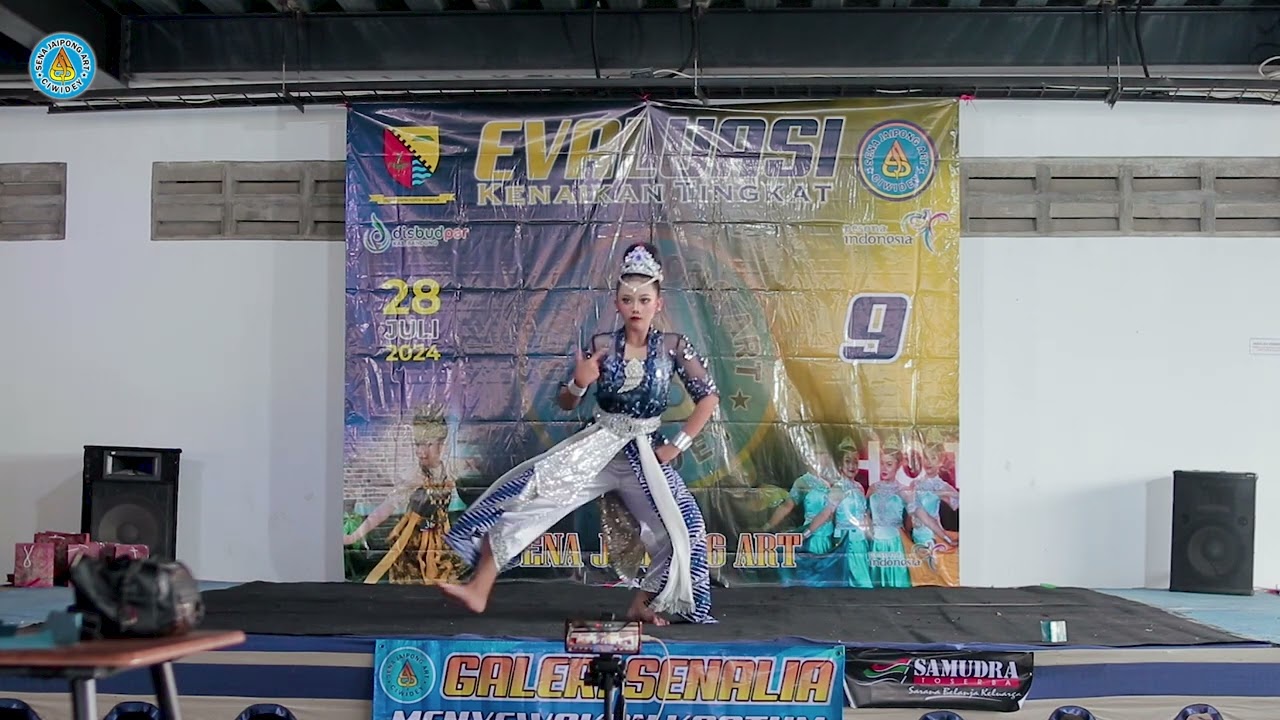 Delvina Safira. Evaluasi sanggar Sena jaipong art. NISKALA arr. Arie koen.