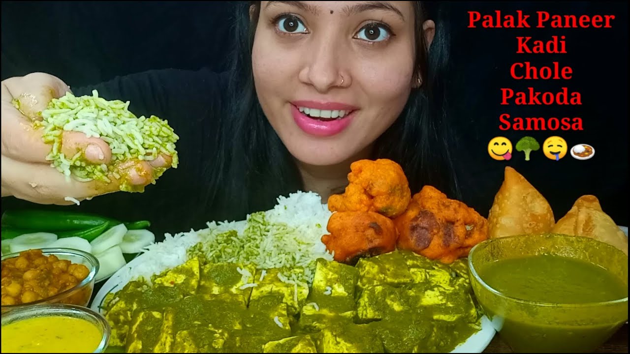 Eating Palak Paneer, Kadi, Chole With Rice, Gobi Pakoda, Tandoori Paneer Samosa, Macaroni Samosa
