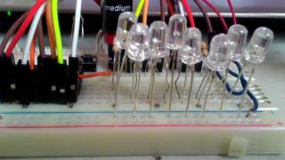 Pic assembly Rotate left and Right a LED (RLF RRF) when press the button