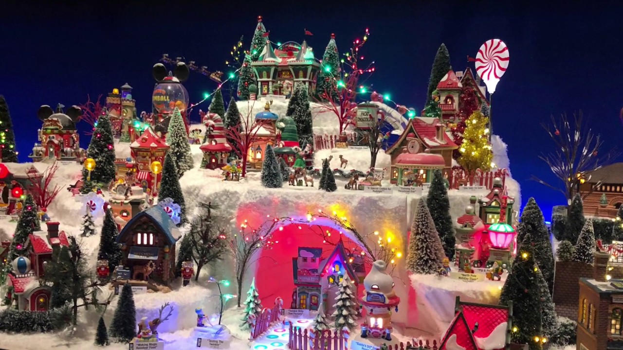 The CHRISTMAS VILLAGE at Yankee Candle, Deerfield, MA YouTube